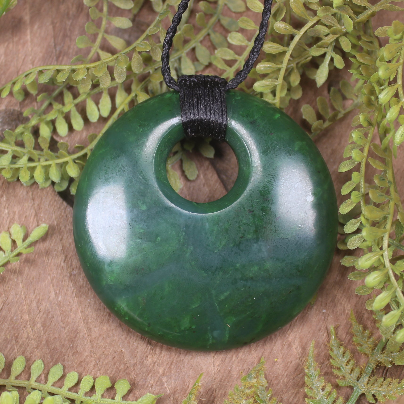 Hapopo Pounamu Porowhita with Koru