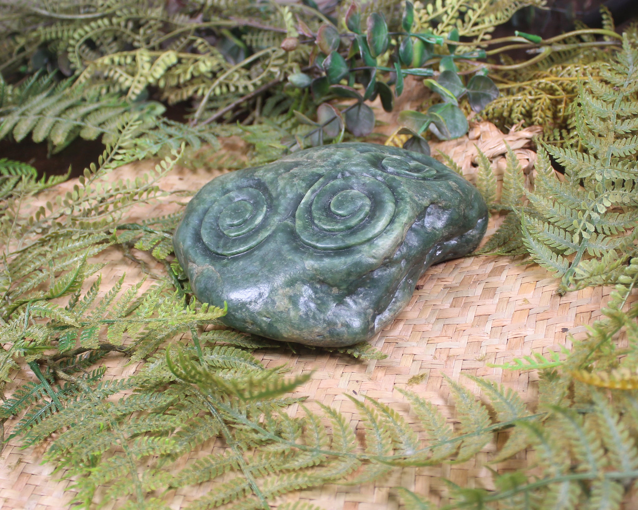 NEW ZEALAND GREENSTONE FREEFORM SCULPTURE - Kawakawa Pounamu - A678 ...