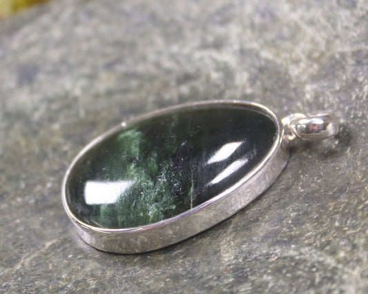 NZ Greenstone Medium Sterling Silver Pendant (BM498) Kawakawa Pounamu