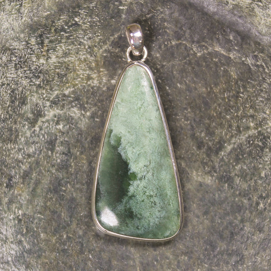 Kawakawa Pounamu pendant set in Sterling Silver - NZ Greenstone