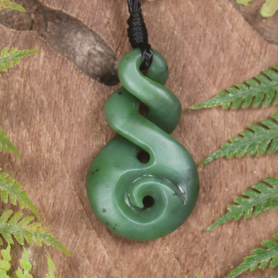 Twist or Pikorua carved from Hapopo Pounamu - NZ Greenstone