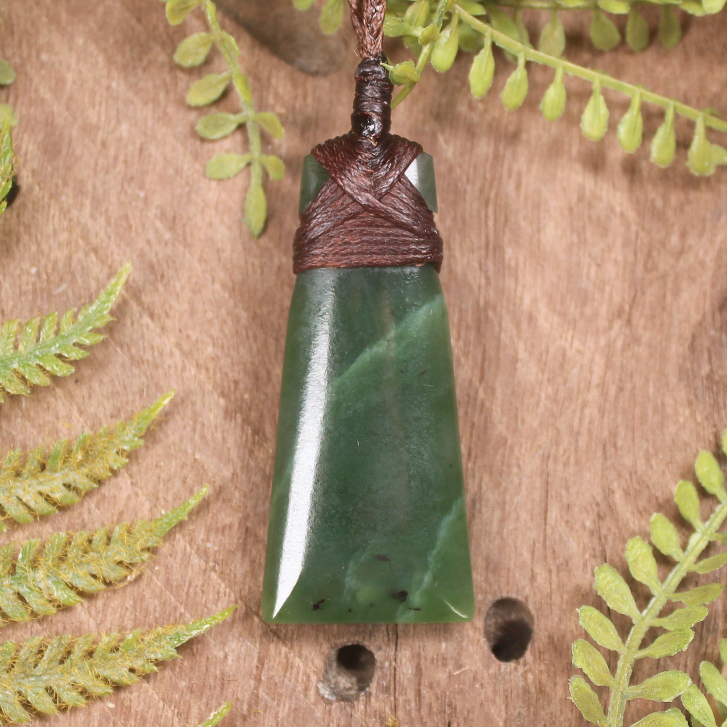 Hapopo Pounamu Toki - NZ Greenstone