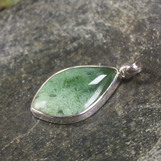 Kawakawa Pounamu pendant set in Sterling Silver - NZ Greenstone