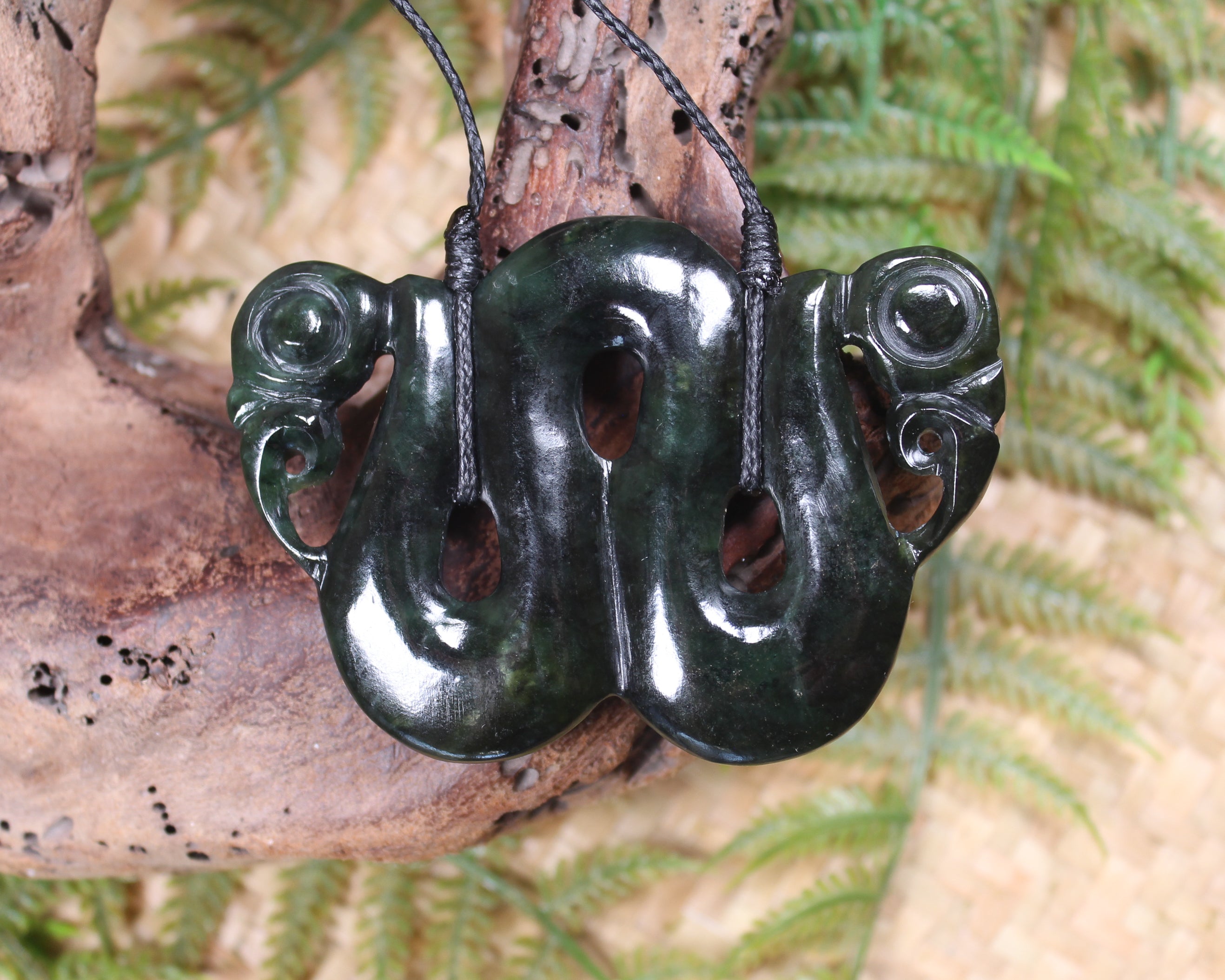 Pekapeka Pendant carved from Kawakawa Pounamu - NZ Greenstone