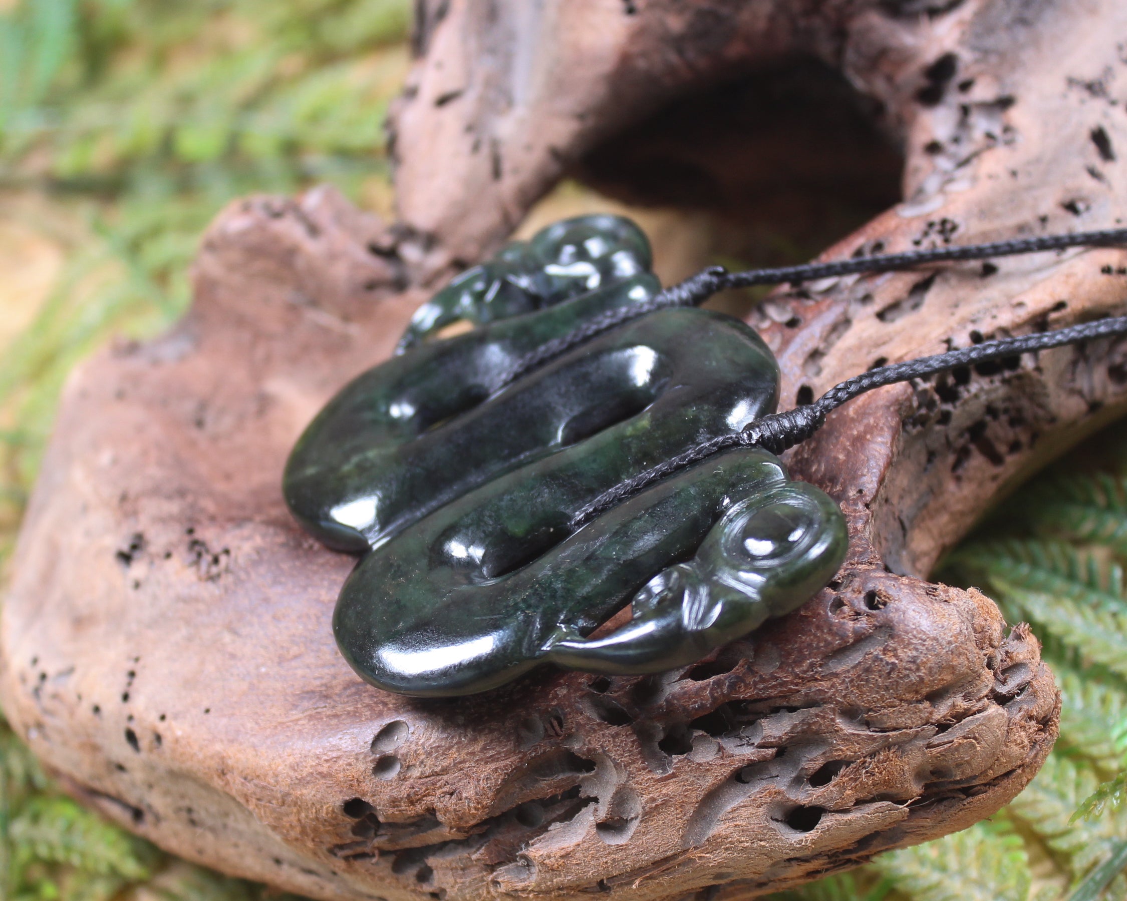 Pekapeka Pendant carved from Kawakawa Pounamu - NZ Greenstone