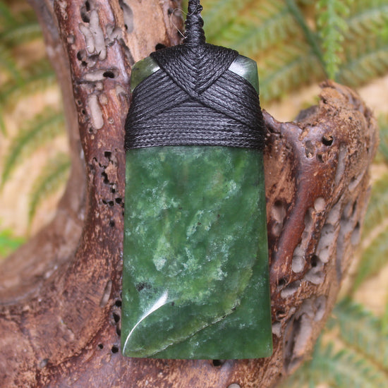 Kawakawa Pounamu Toki