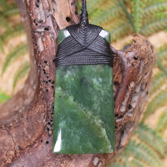 Kawakawa Pounamu Toki