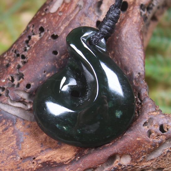 Hei Matau or Fish Hook carved from Kawakawa Pounamu - NZ Greenstone