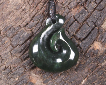Hei Matau or Fish Hook carved from Kawakawa Pounamu - NZ Greenstone