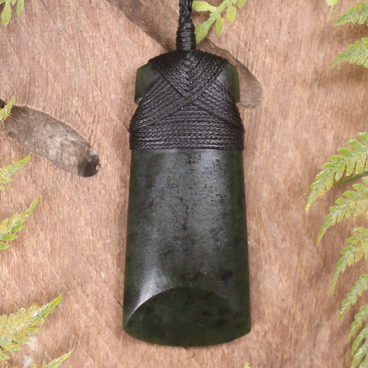 Rimu Pounamu Toki Pendant - NZ Greenstone