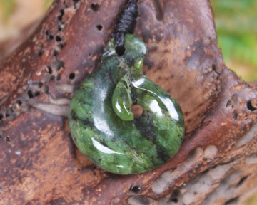Douglas Creek pounamu hei matau pendant - NZ Greenstone