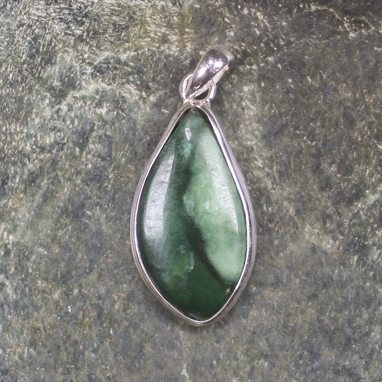 Kawakawa Pounamu pendant set in Sterling Silver - NZ Greenstone