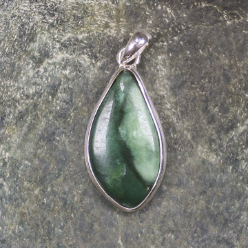 Kawakawa Pounamu pendant set in Sterling Silver - NZ Greenstone