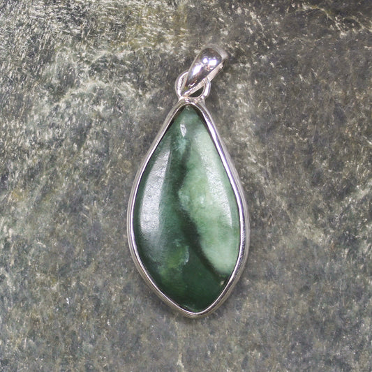 Kawakawa Pounamu pendant set in Sterling Silver - NZ Greenstone