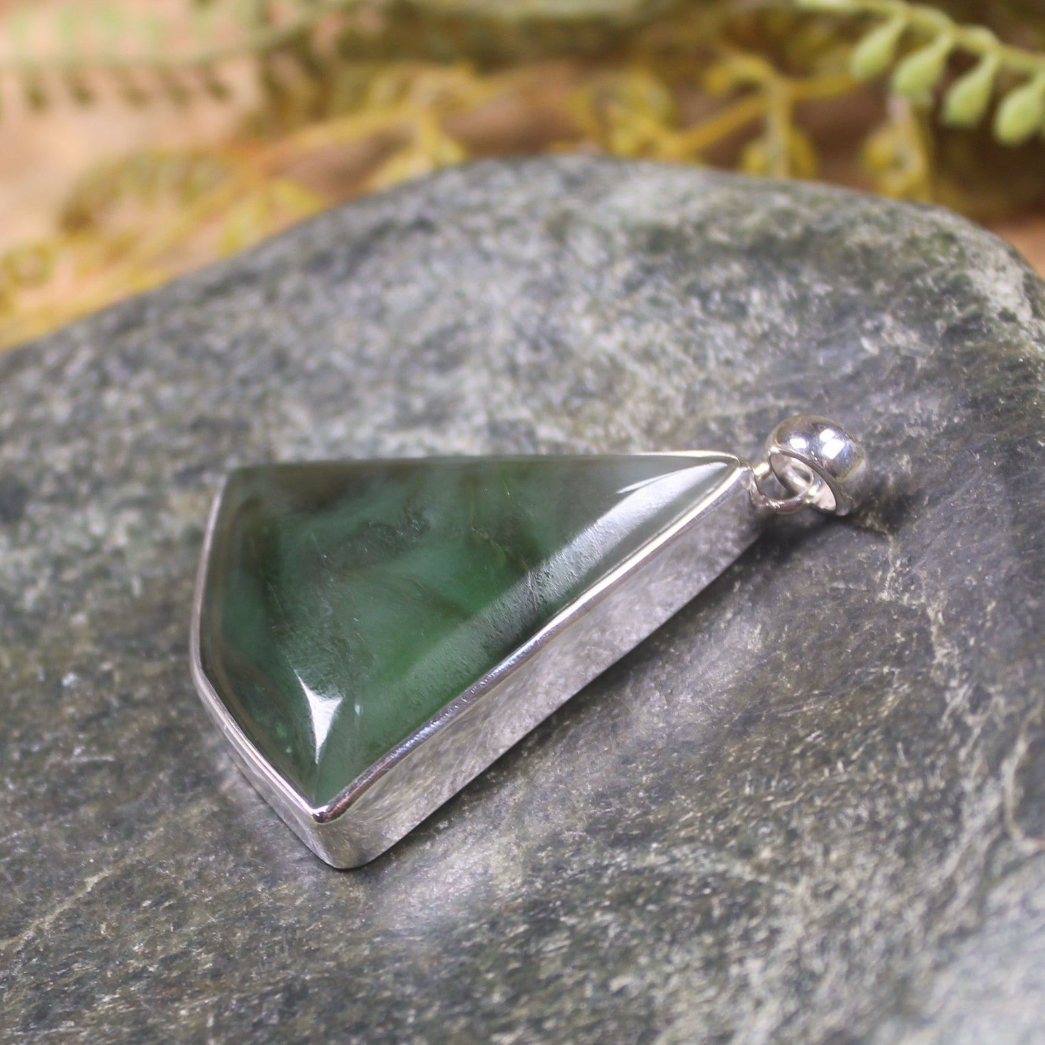 Hapopo Pounamu pendant set in Sterling Silver - NZ Greenstone