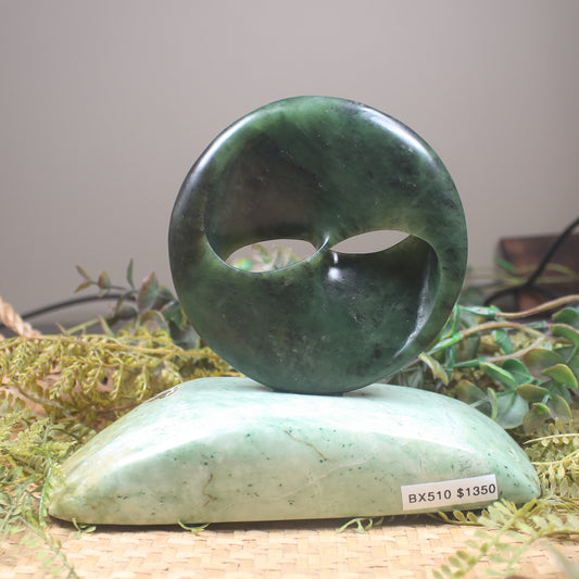 NZ Greenstone Porowhita with Twist Sculpture Rimu Pounamu