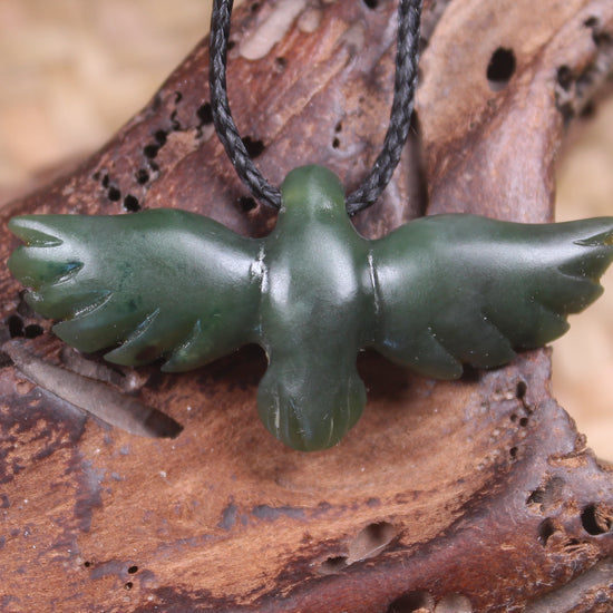 Manu or Bird Pendant carved from Kawakawa Pounamu - NZ Greenstone