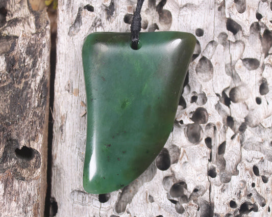 Hapopo Pounamu Tooth