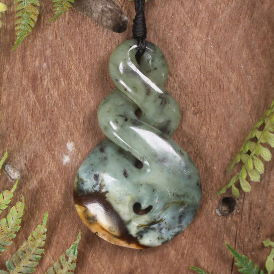 Twist or Pikorua carved from Flower Jade Pounamu - NZ Greenstone