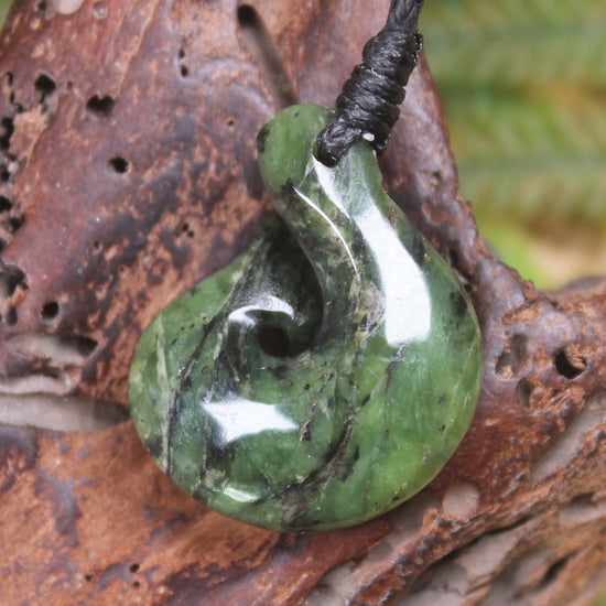 Douglas Creek pounamu hei matau pendant - NZ Greenstone