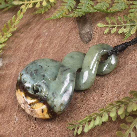 Twist or Pikorua carved from Flower Jade Pounamu - NZ Greenstone