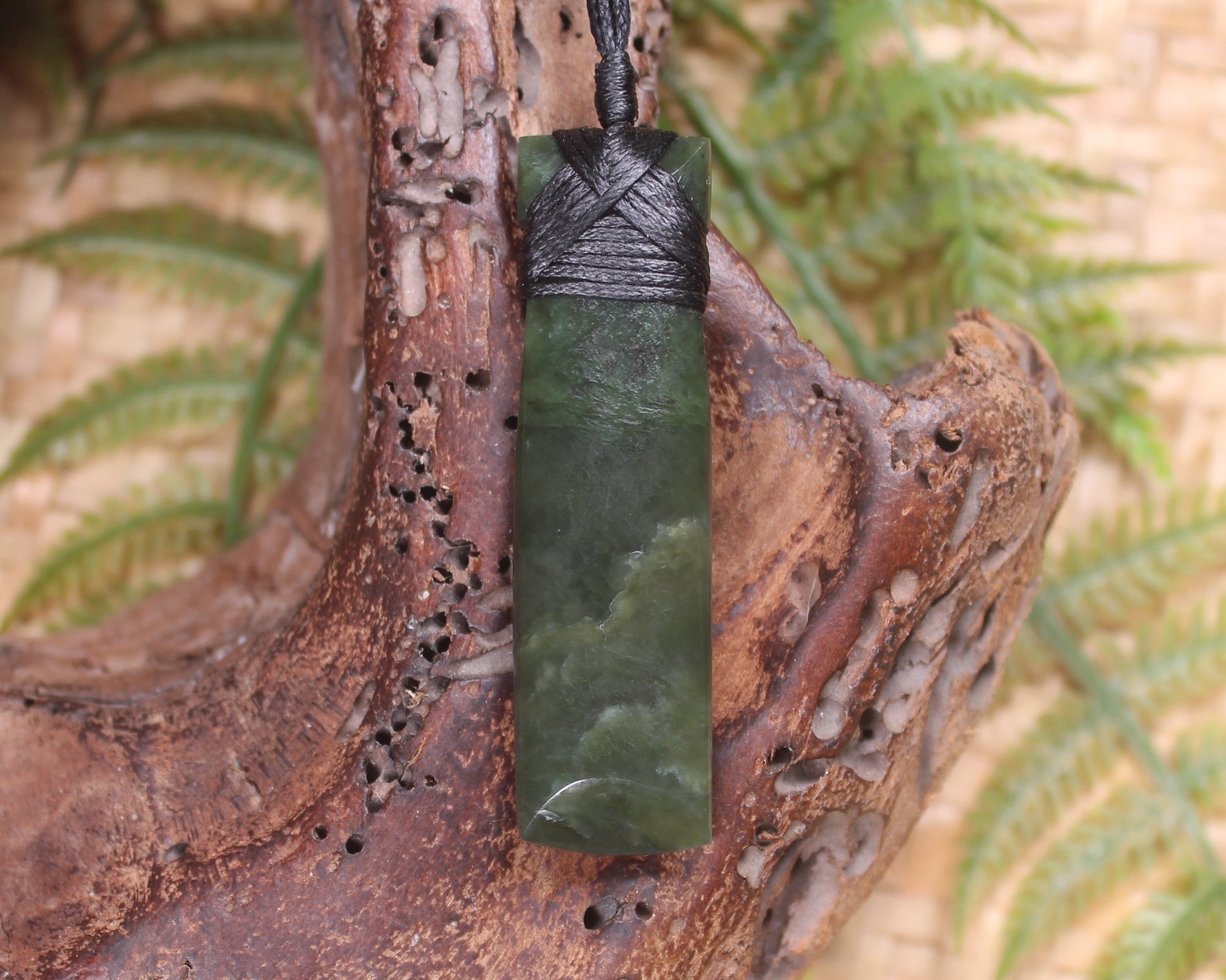 Kawakawa Pounamu Toki