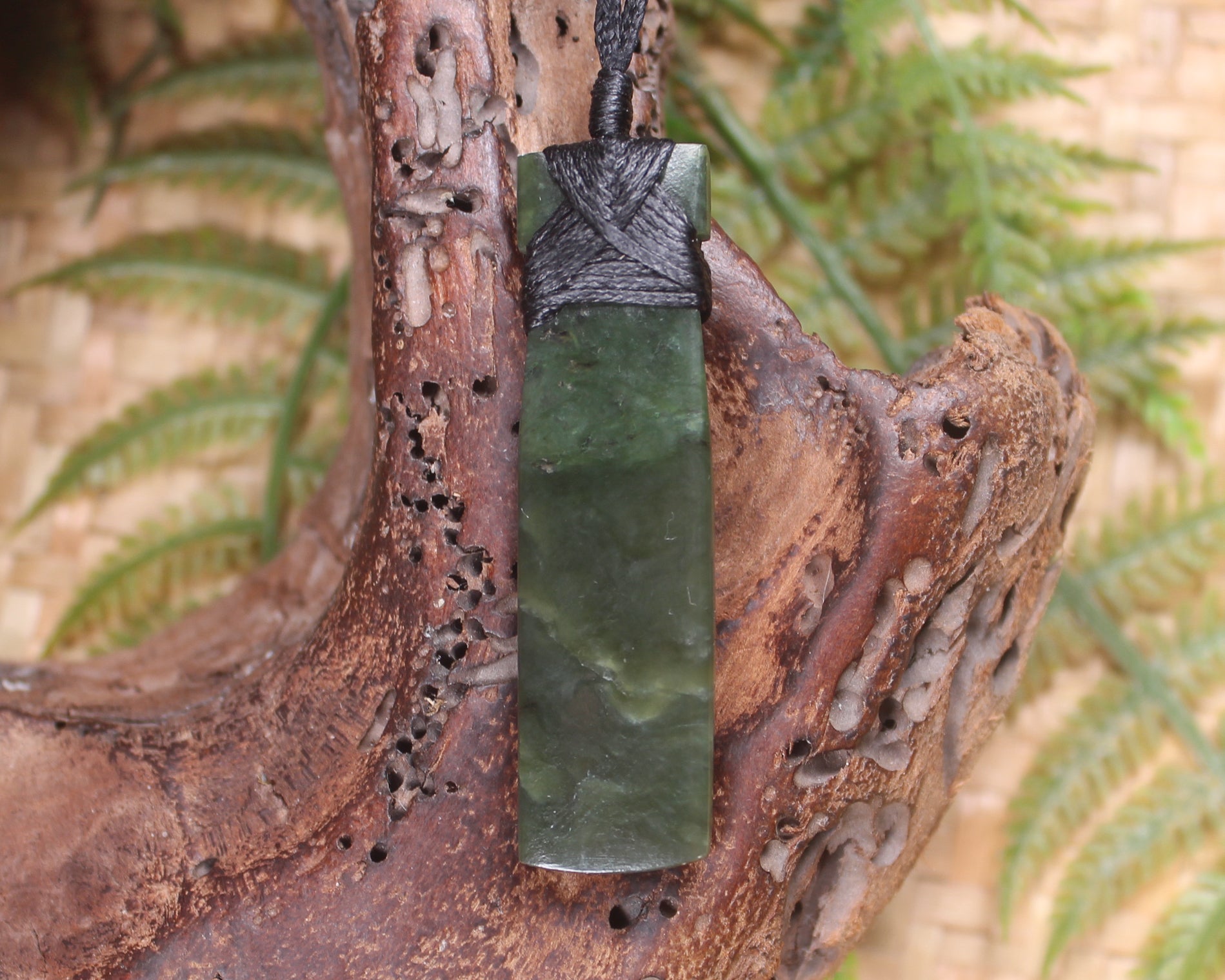 Kawakawa Pounamu Toki