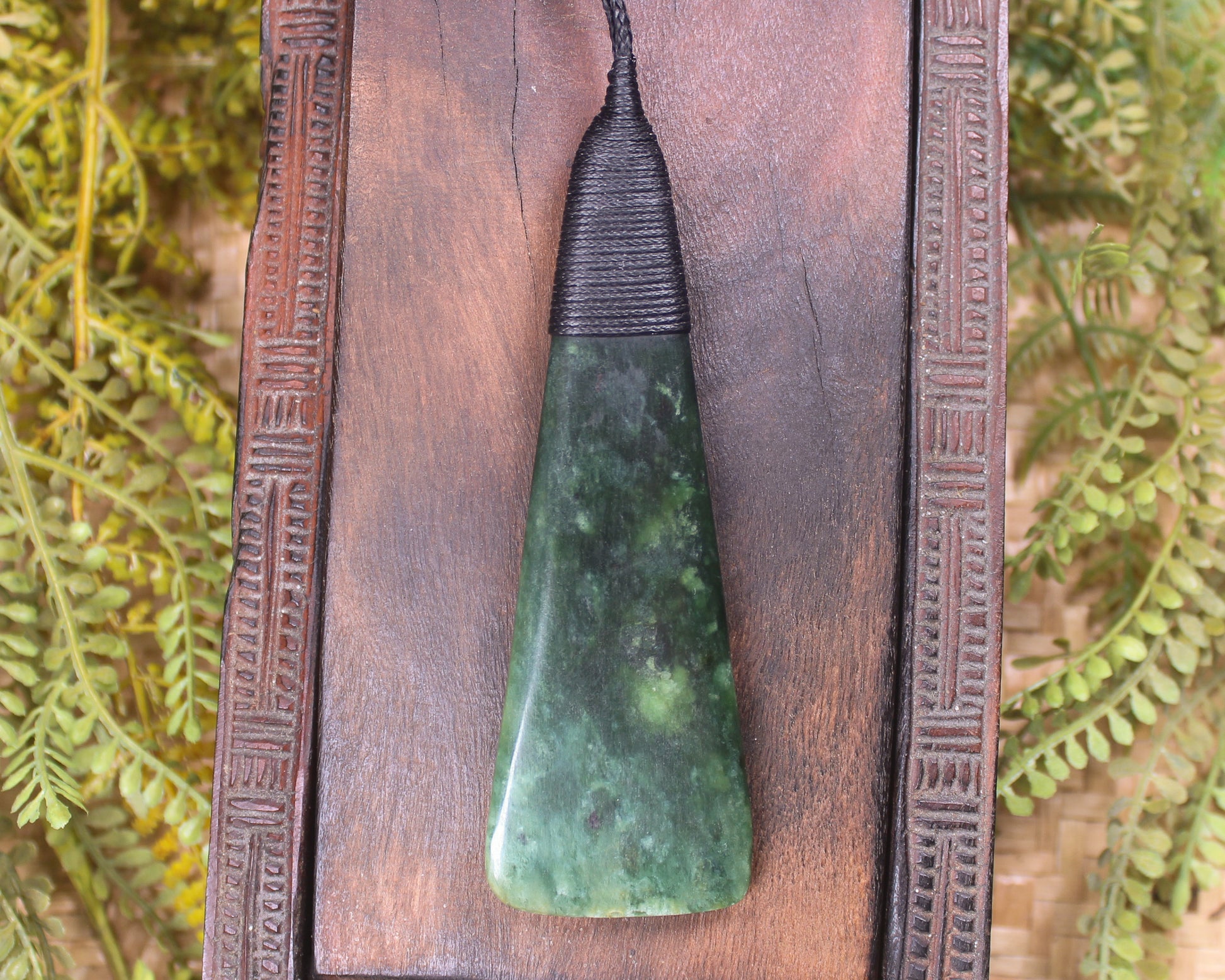 Flower Jade Pounamu Toki Pendant - NZ Greenstone