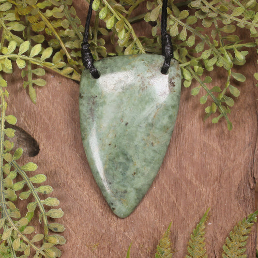 NZ Greenstone Niho Taniwha Tooth Pendant Auhunga Pounamu