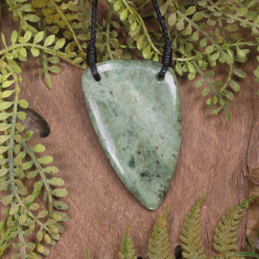 NZ Greenstone Niho Taniwha Tooth Pendant Auhunga Pounamu