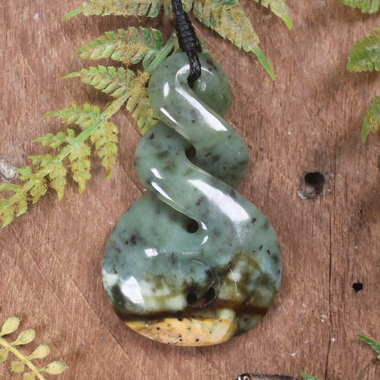 Twist or Pikorua carved from Flower Jade Pounamu - NZ Greenstone