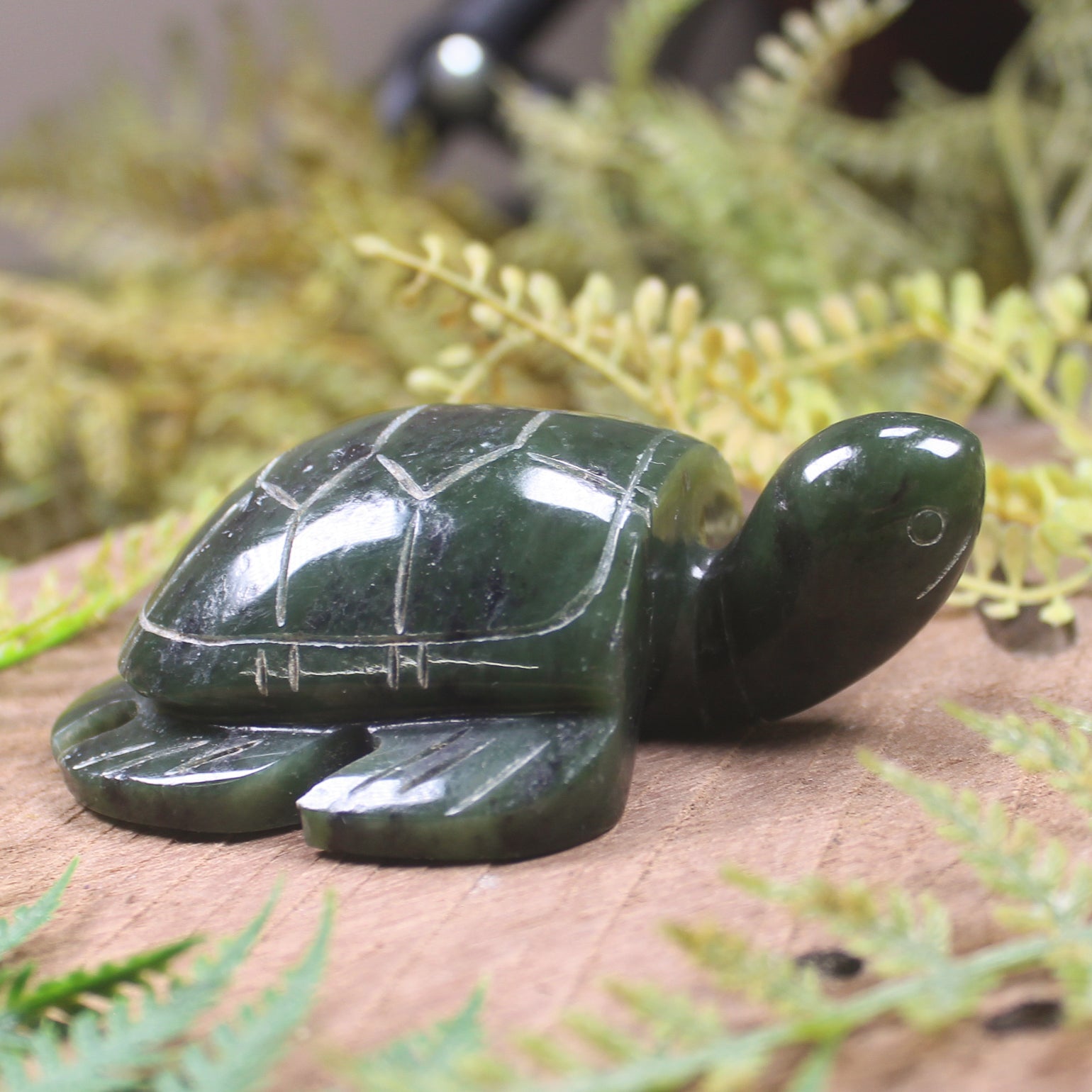 Rimu Pounamu Turtle Sculpture