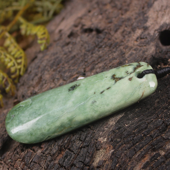 Kawakawa Pounamu Roimata Pendant - NZ Greenstone