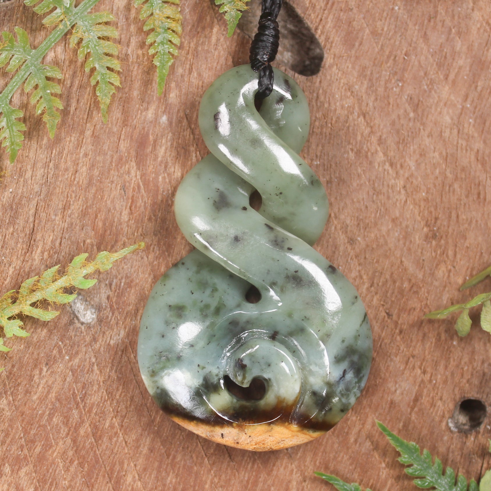 Twist or Pikorua carved from Flower Jade Pounamu - NZ Greenstone