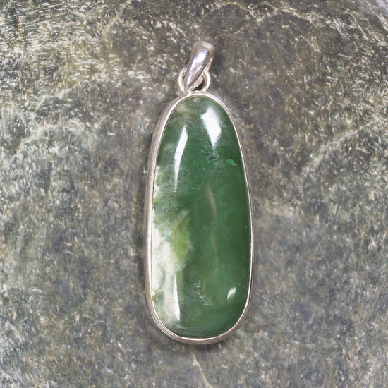 Hapopo Pounamu pendant set in Sterling Silver - NZ Greenstone