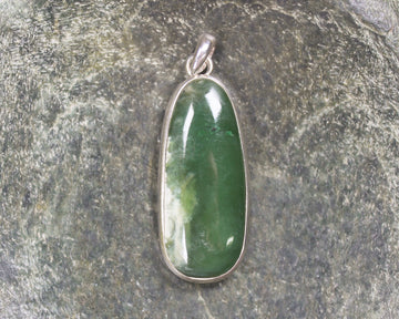 Hapopo Pounamu pendant set in Sterling Silver - NZ Greenstone