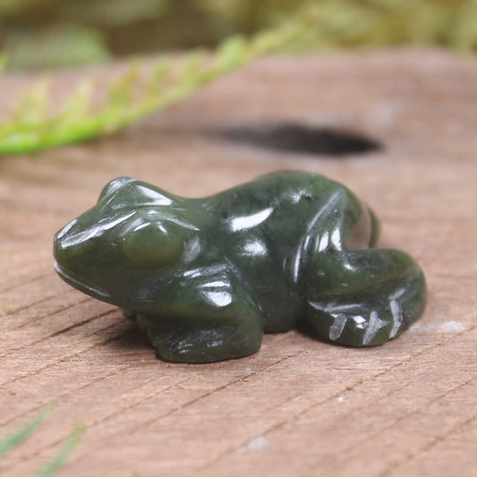 NZ Greenstone Frog Sculpture (BT515) Hapopo Pounamu
