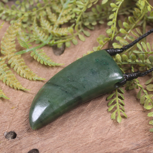 Tooth pendant carved from Kawakawa Pounamu - NZ Greenstone