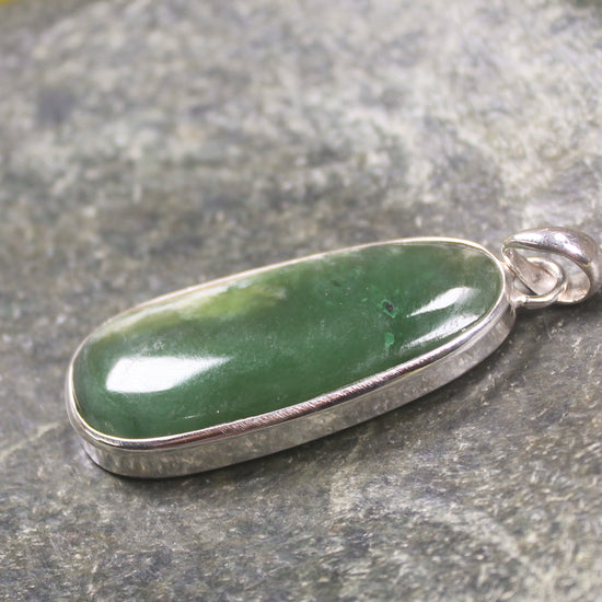 Hapopo Pounamu pendant set in Sterling Silver - NZ Greenstone