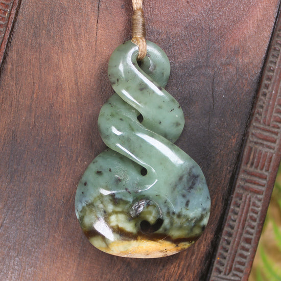 Twist or Pikorua carved from Flower Jade Pounamu - NZ Greenstone