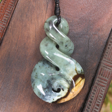 Twist or Pikorua carved from Flower Jade Pounamu - NZ Greenstone