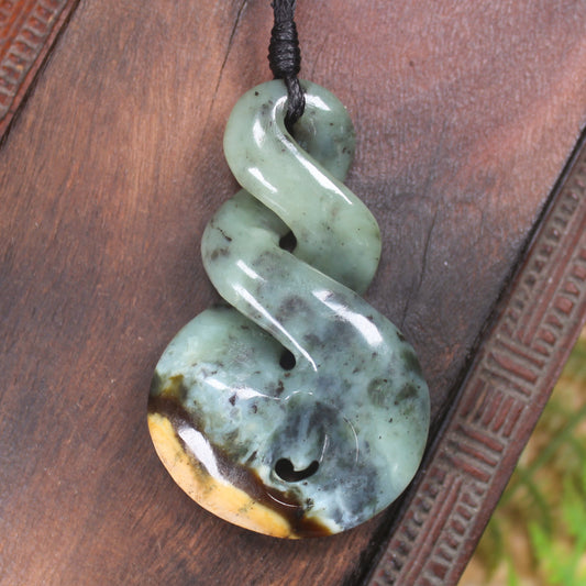 Twist or Pikorua carved from Flower Jade Pounamu - NZ Greenstone