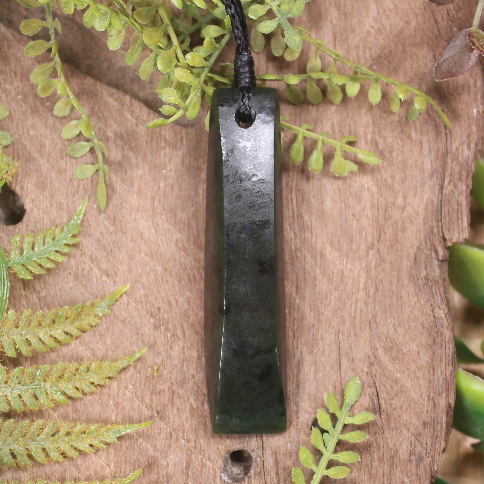 Rimu Pounamu Toki Pendant - NZ Greenstone