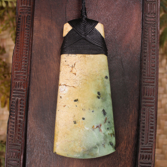 Flower Jade Pounamu Toki