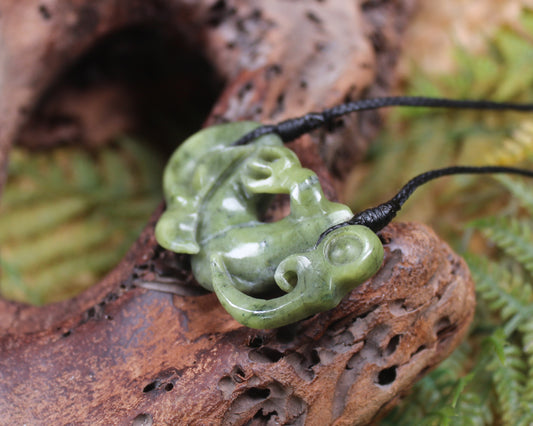 Manaia pendant carved from NZ Serpentine