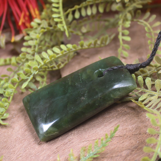 Kawakawa Pounamu Toki