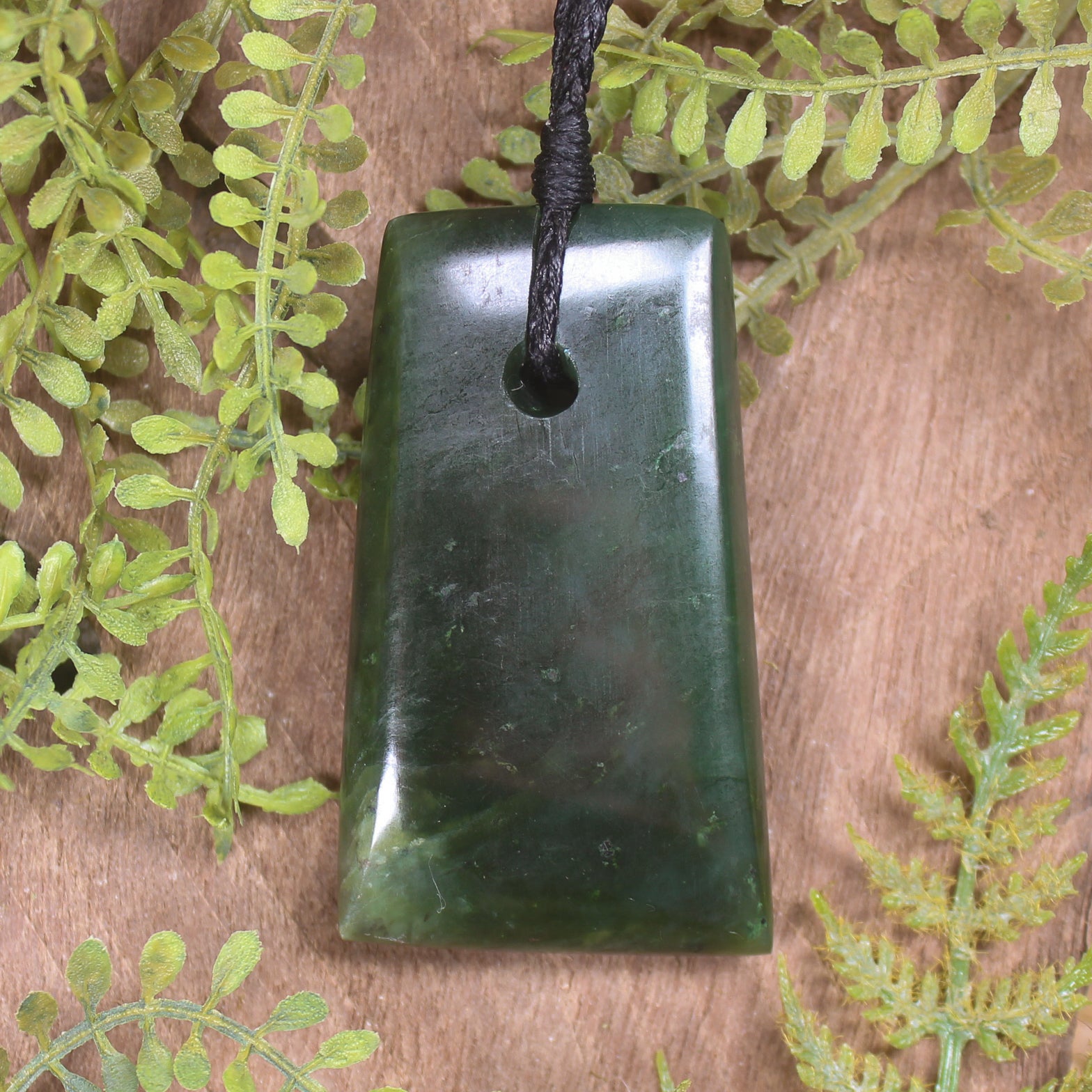 Kawakawa Pounamu Toki