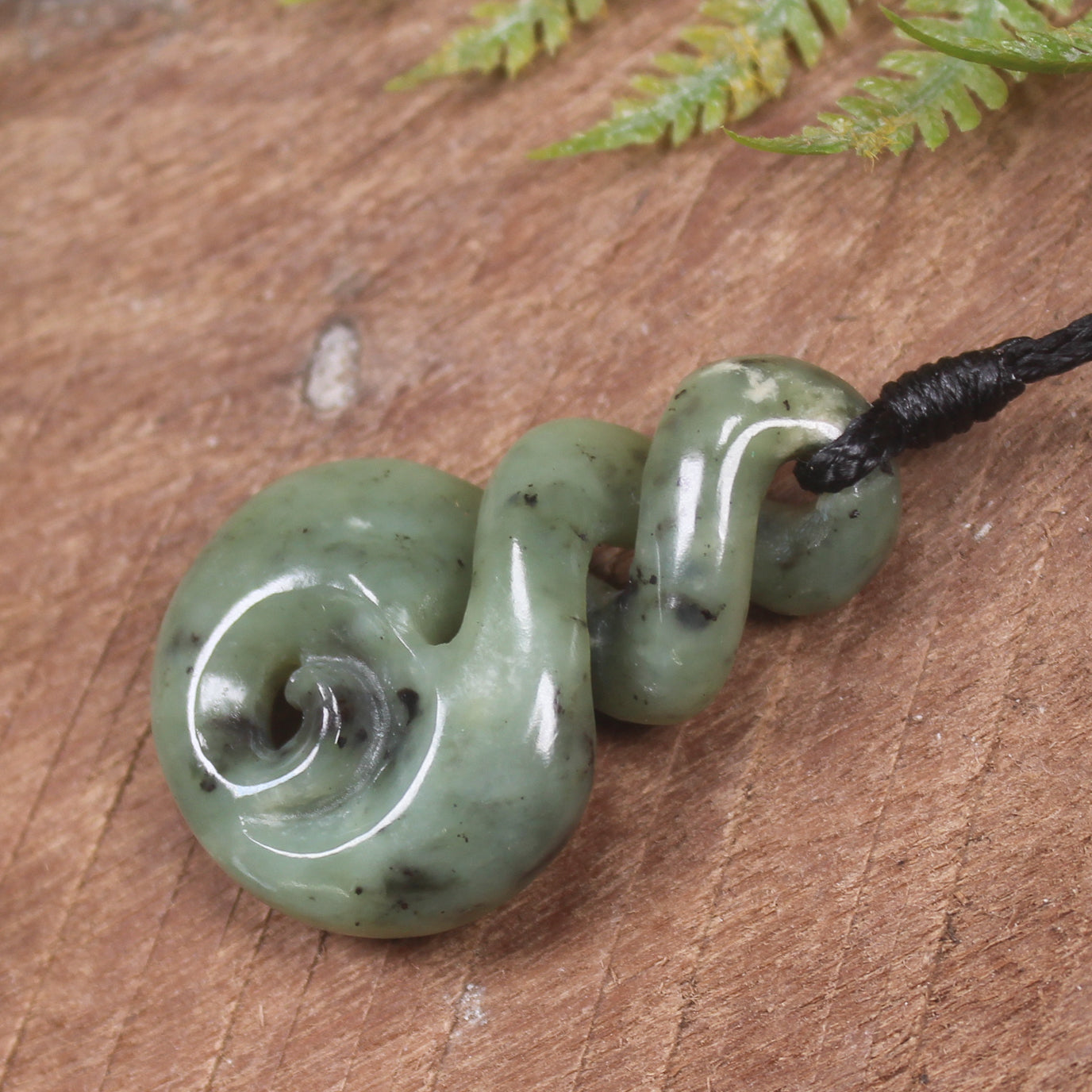 Hapopo Pounamu Twist- NZ Greenstone