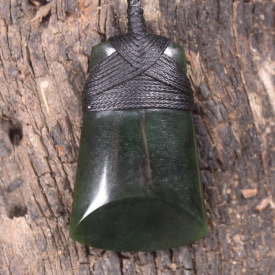 Kawakawa Pounamu Toki