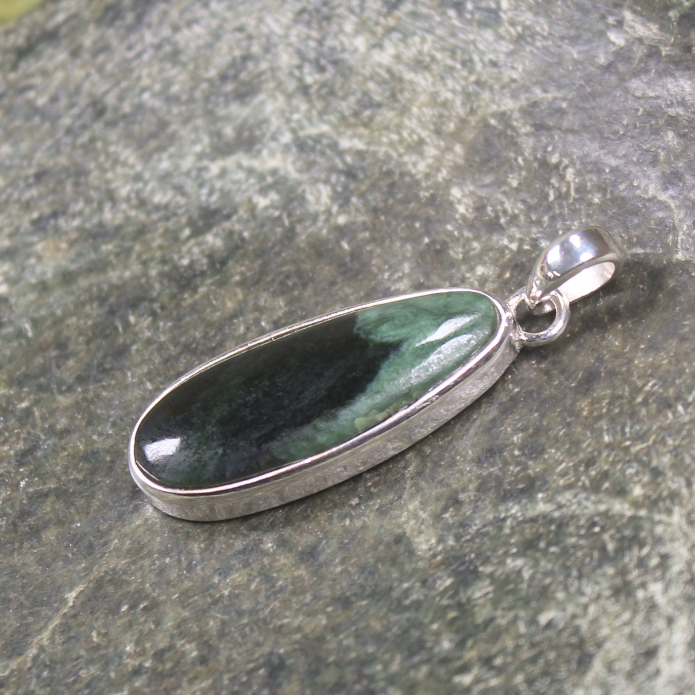 Kawakawa Pounamu pendant set in Sterling Silver - NZ Greenstone